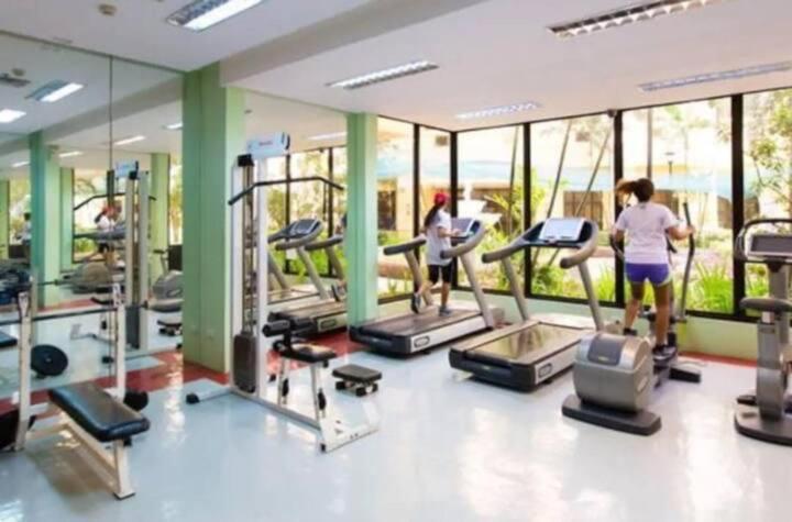 Spacious 1 Bedroom Unit Forbeswood Heights Taguig Eksteriør billede