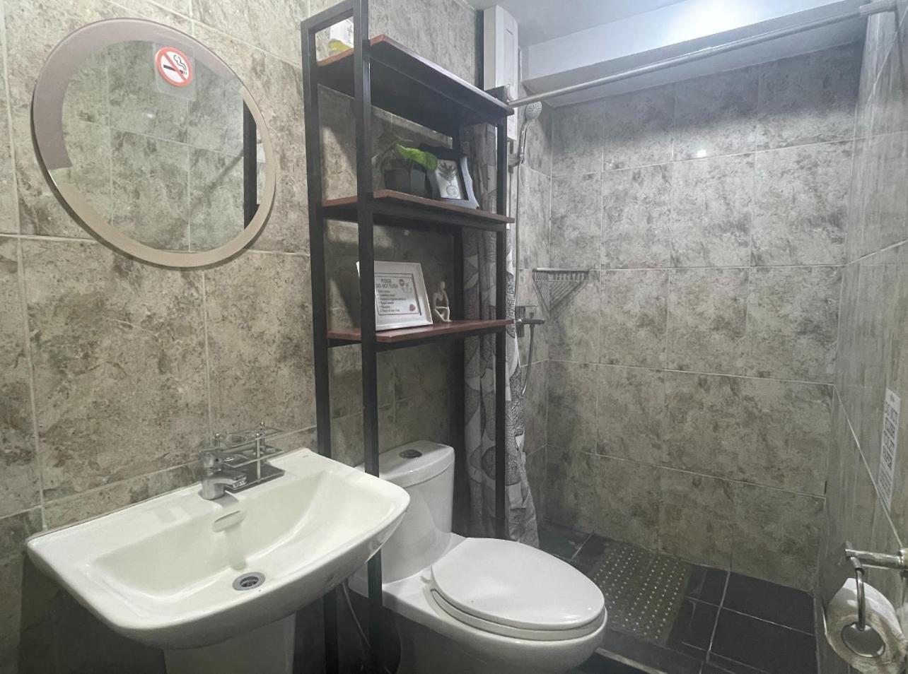 Spacious 1 Bedroom Unit Forbeswood Heights Taguig Eksteriør billede